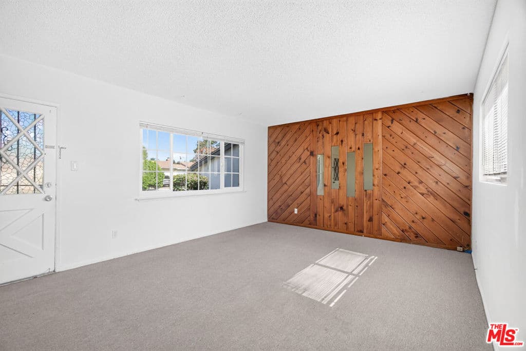 Home at 1320 W Farlington Street, West Covina — photo 4 of 12