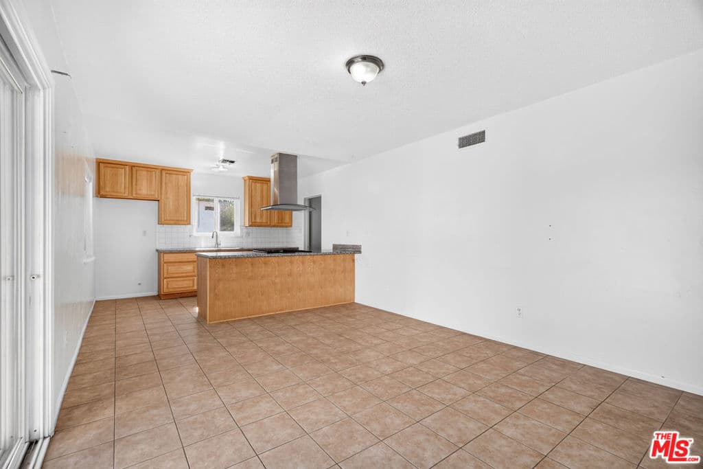 Home at 1320 W Farlington Street, West Covina — photo 10 of 12