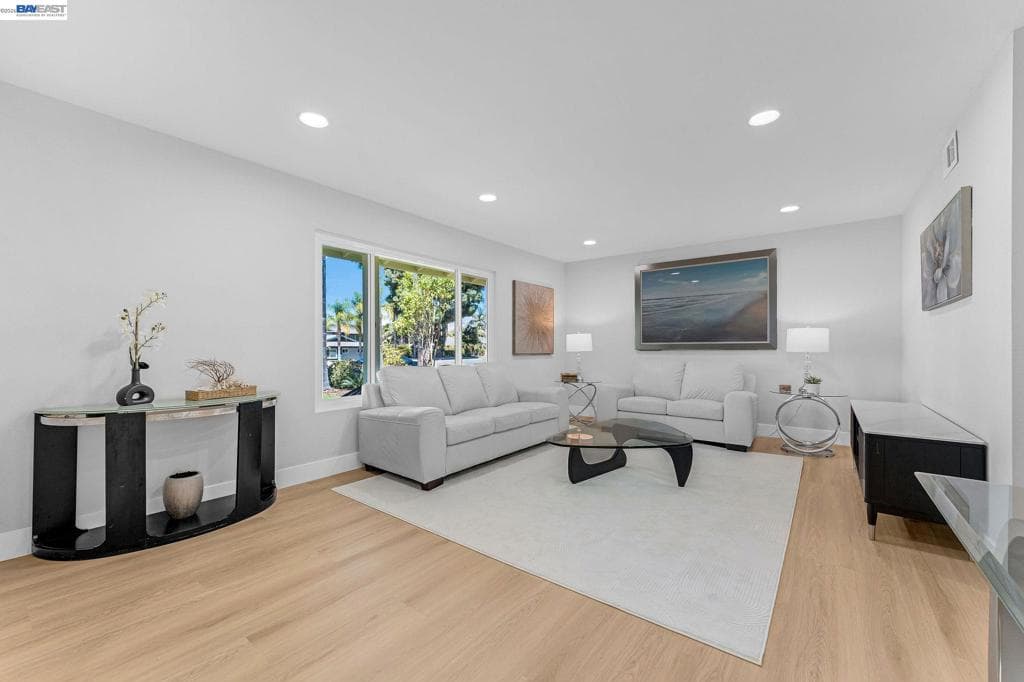 Home at 2624 Damien Ave, La Verne — photo 5 of 12