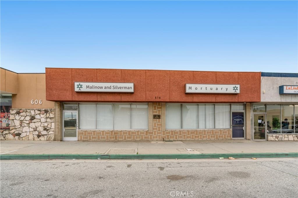Home at 578 580 E San Bernardino Road, Covina — photo 4 of 12
