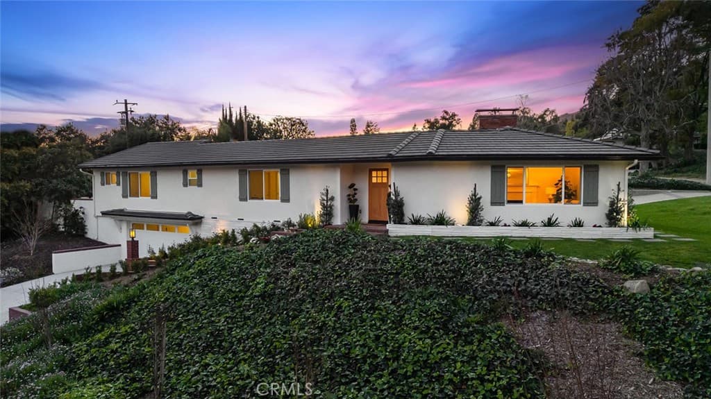 Home at 1985 Highland Oaks Drive, Arcadia — photo 2 of 12