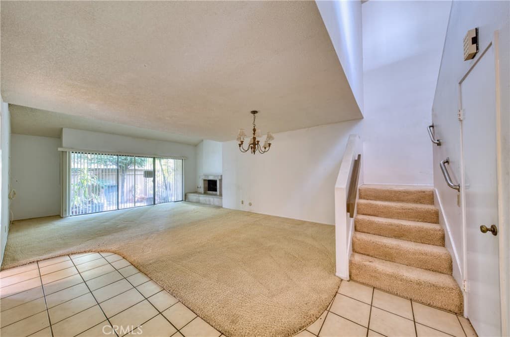Condo at 267 Linwood Avenue E, Monrovia — photo 6 of 12