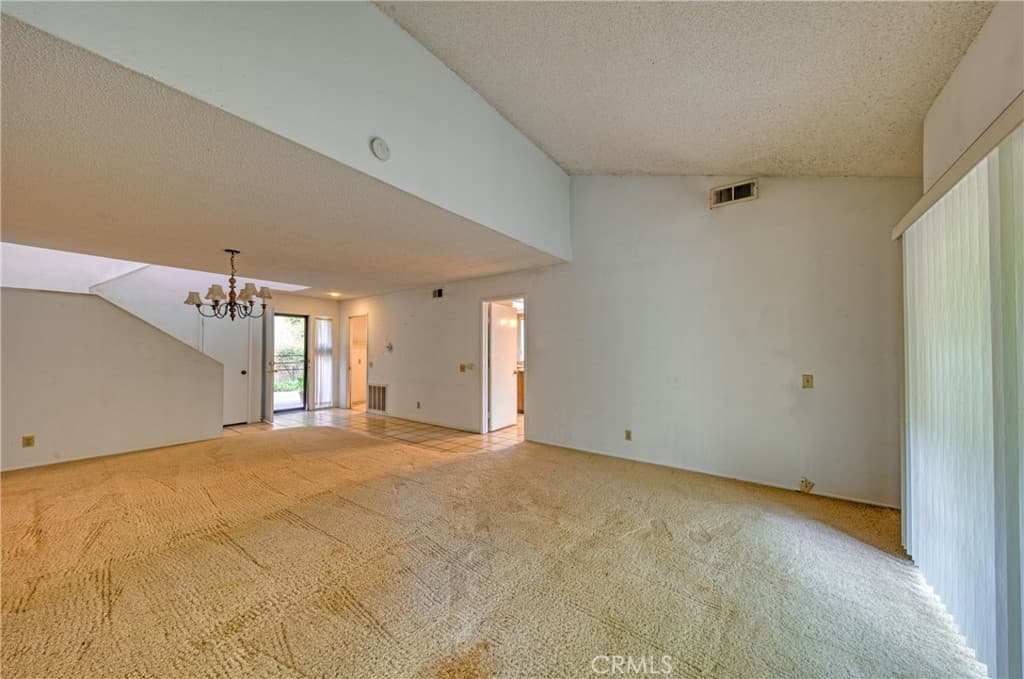 Condo at 267 Linwood Avenue E, Monrovia — photo 7 of 12