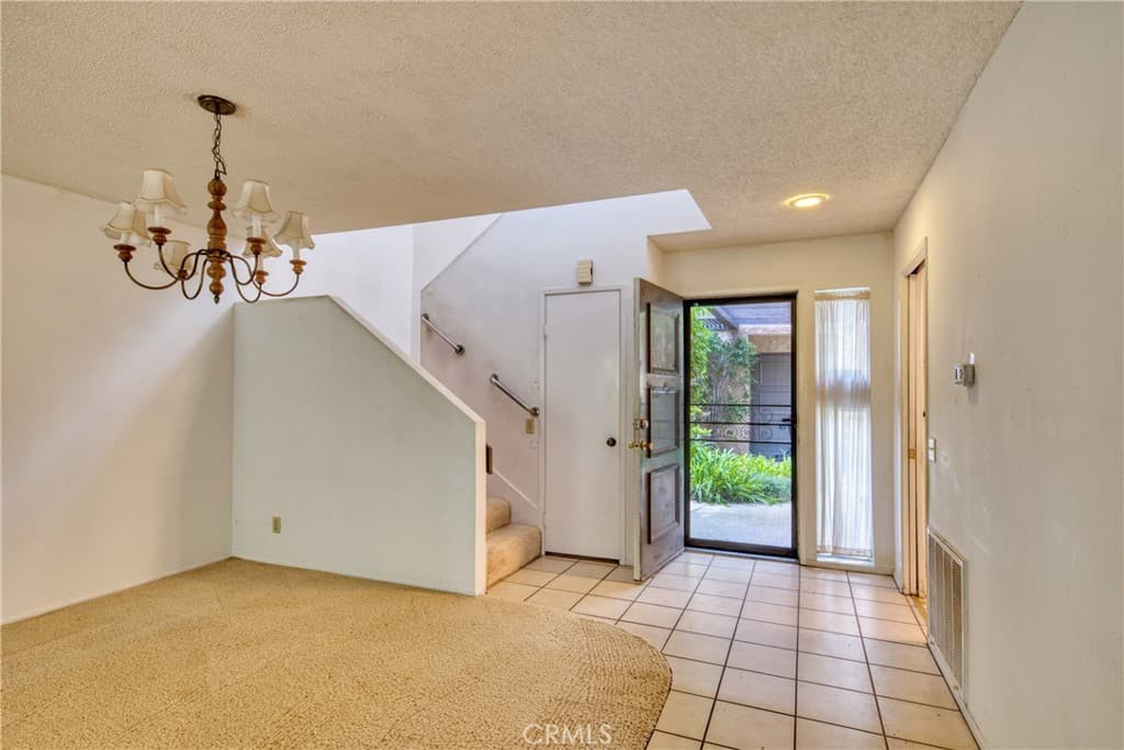 Condo at 267 Linwood Avenue E, Monrovia — photo 8 of 12