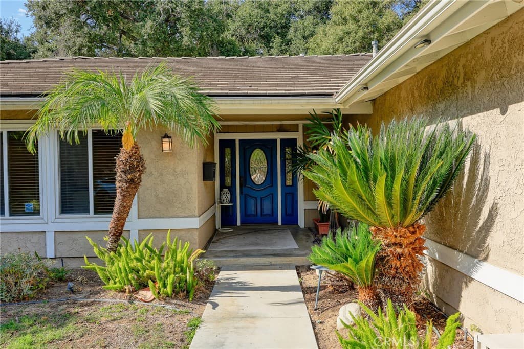 Home at 261 Oakhurst, Arcadia — photo 5 of 12