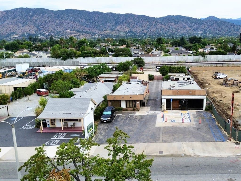 Home at 709 E Route 66, Glendora — photo 5 of 5