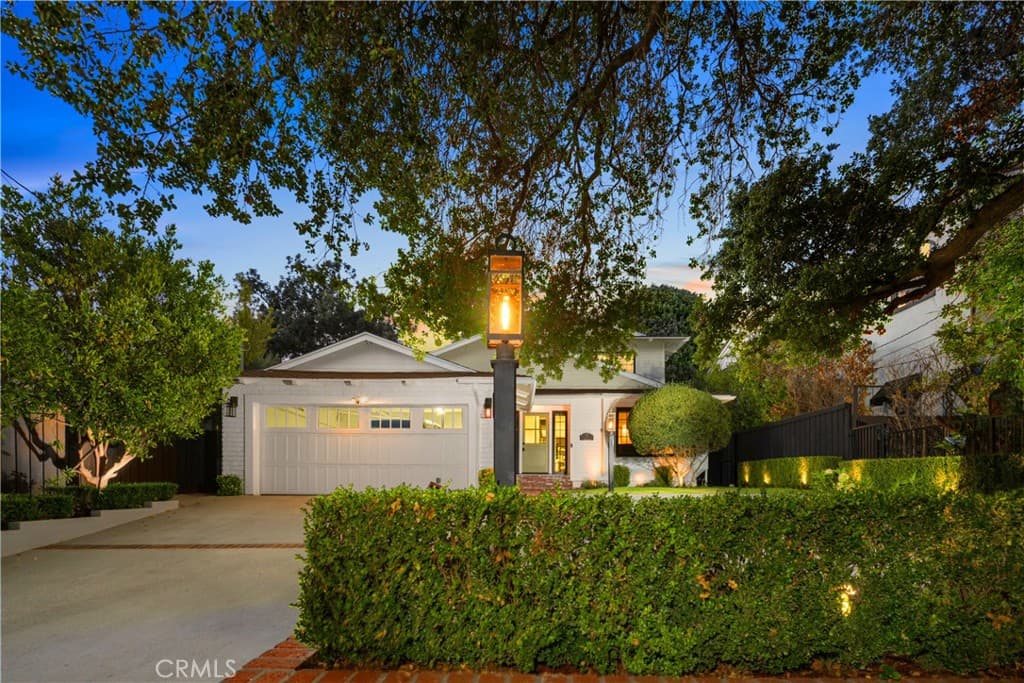 Home at 589 W Grandview Avenue, Sierra Madre — photo 1 of 2