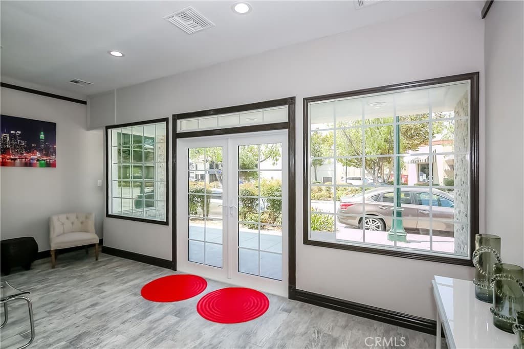 Commercial at 220 218-220 S Myrtle Avenue, Monrovia — photo 6 of 12