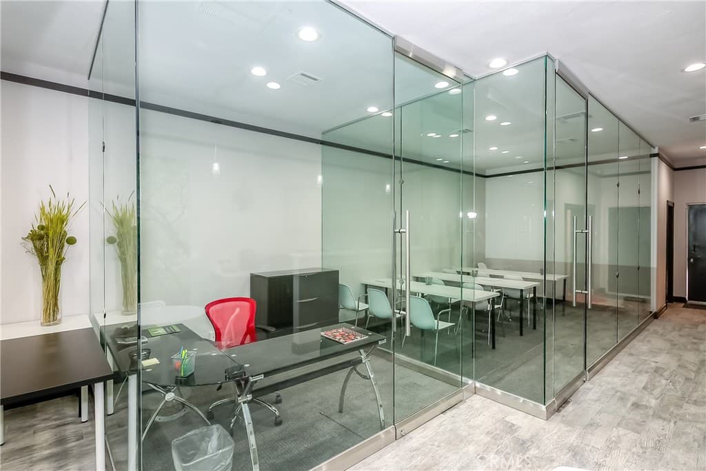 Commercial at 220 218-220 S Myrtle Avenue, Monrovia — photo 8 of 12