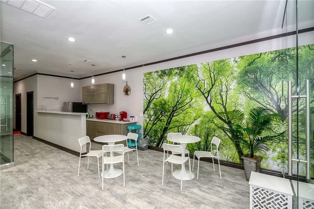 Commercial at 220 218-220 S Myrtle Avenue, Monrovia — photo 9 of 12