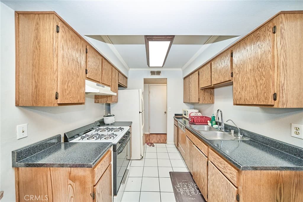 Condo at 4501 Peck Road 9, El Monte — photo 11 of 12