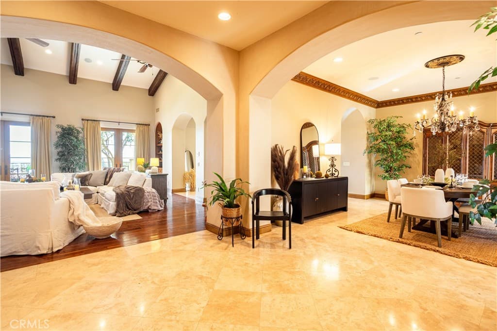 Home at 905 Crescent, Monrovia — photo 7 of 12