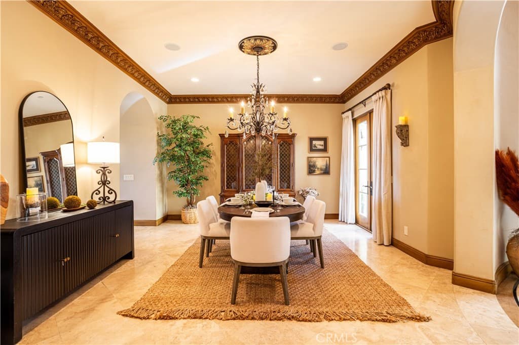 Home at 905 Crescent, Monrovia — photo 8 of 12