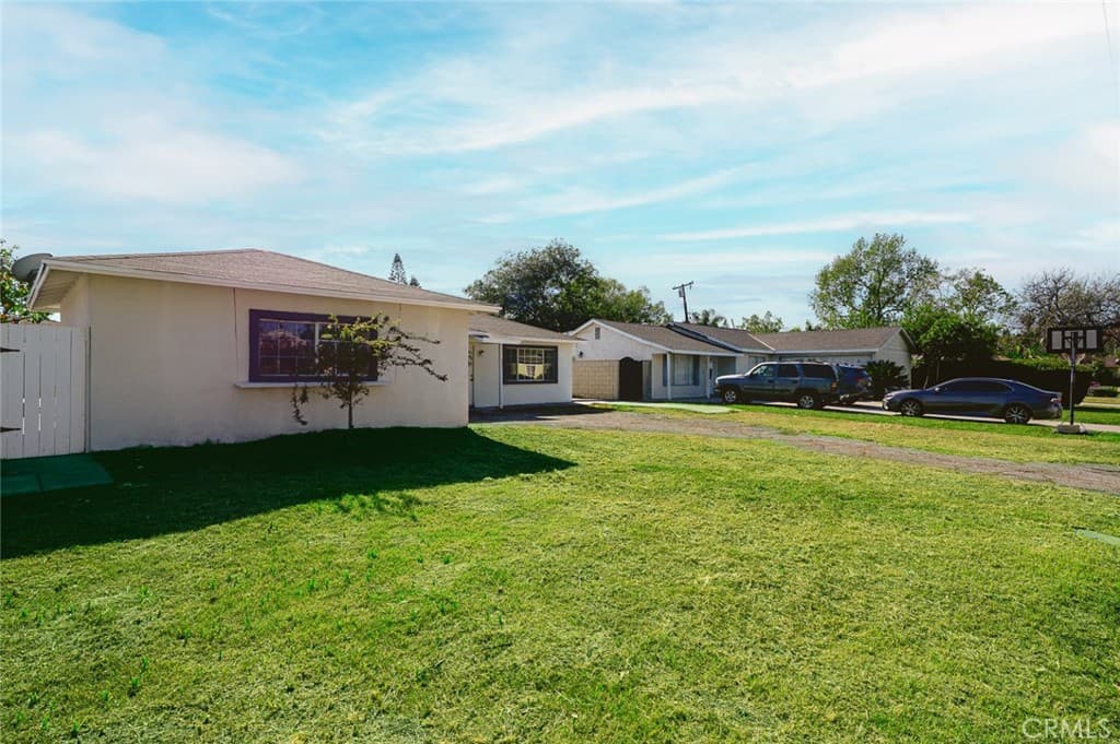 Home at 13622 Hartsville Street, La Puente — photo 3 of 12