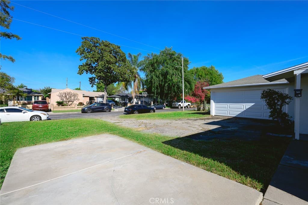 Home at 13622 Hartsville Street, La Puente — photo 5 of 12