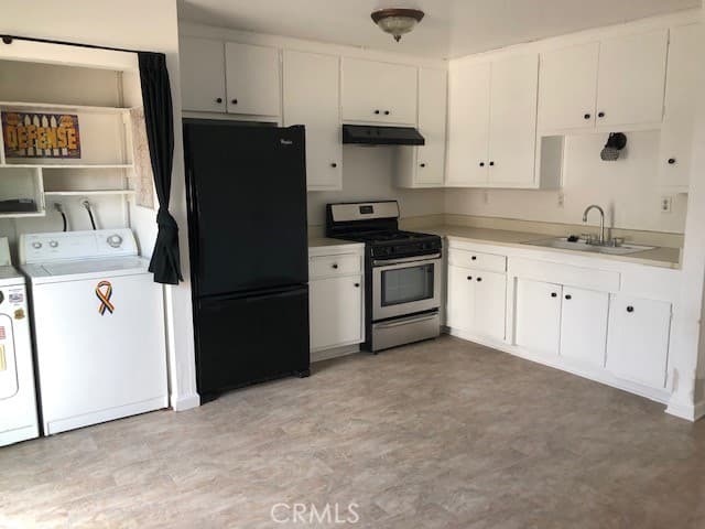Townhouse at 404 N Cerritos, Azusa — photo 3 of 6