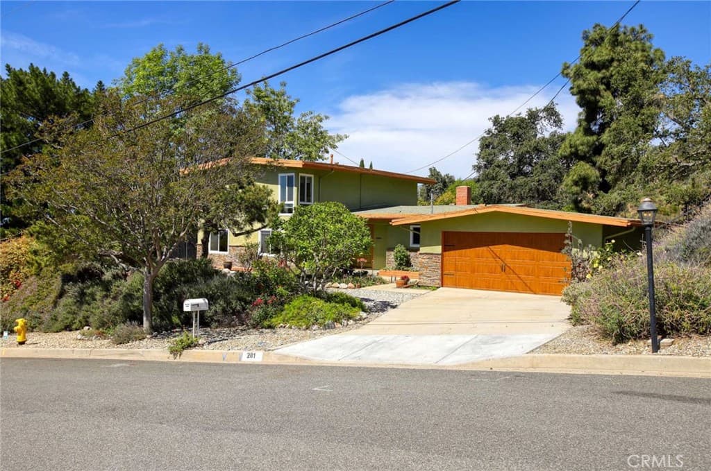 Home at 281 Spinks Canyon, Bradbury — photo 2 of 12