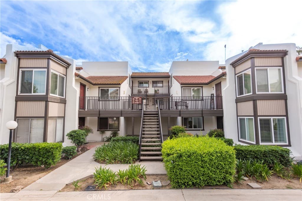 Condo at 846 Cinnamon Lane 45, Duarte — photo 1 of 12