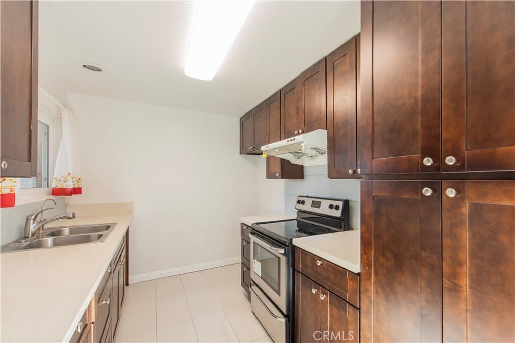Condo at 846 Cinnamon Lane 45, Duarte — photo 11 of 12