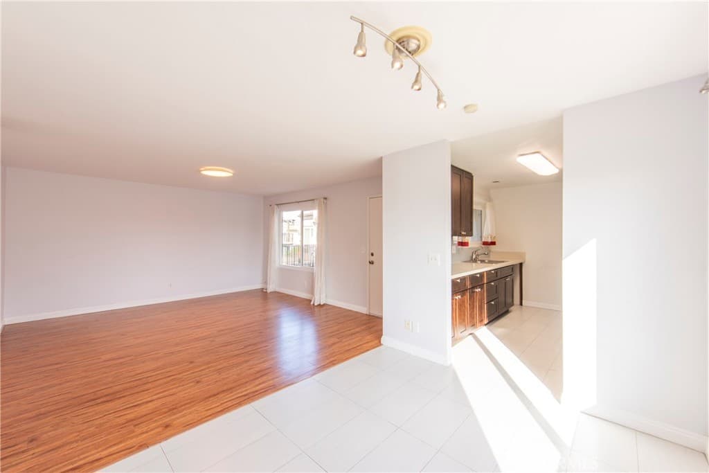 Condo at 846 Cinnamon Lane 45, Duarte — photo 9 of 12
