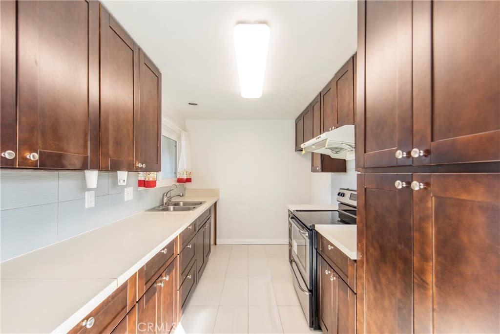 Condo at 846 Cinnamon Lane 45, Duarte — photo 10 of 12