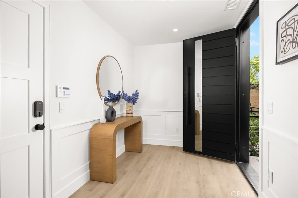 Condo at 826 Sunset Boulevard A, Arcadia — photo 9 of 12