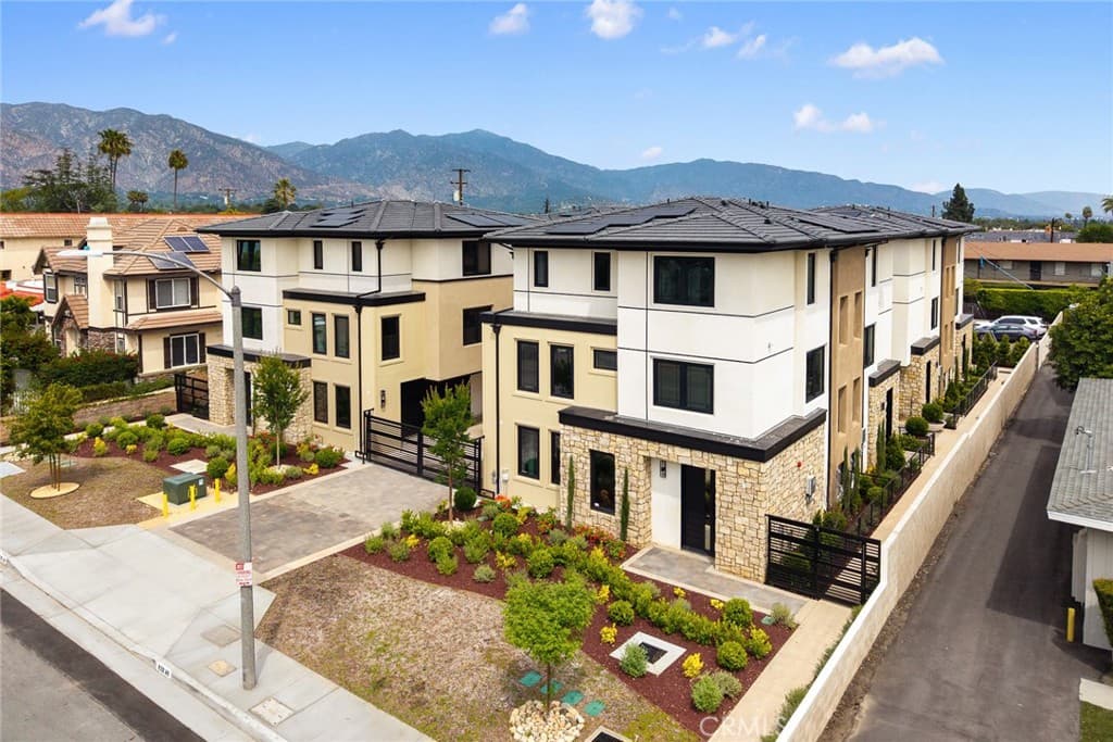 Condo at 826 Sunset Boulevard B, Arcadia — photo 3 of 12
