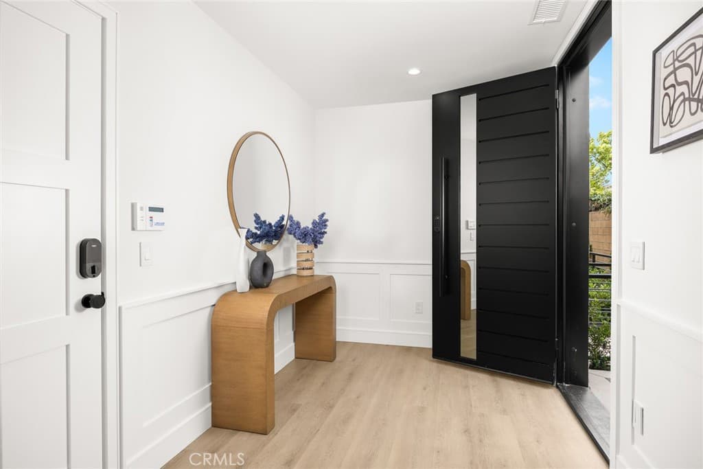 Condo at 828 Sunset Boulevard A, Arcadia — photo 9 of 12