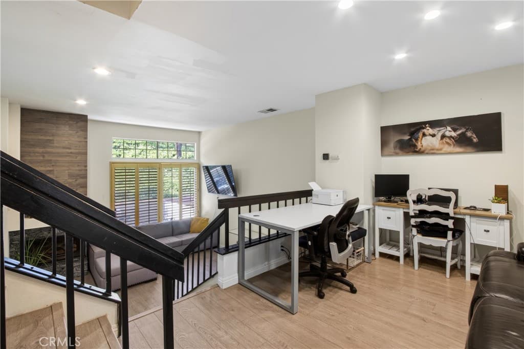 Condo at 11 Wildflower Pl, Pomona — photo 11 of 12