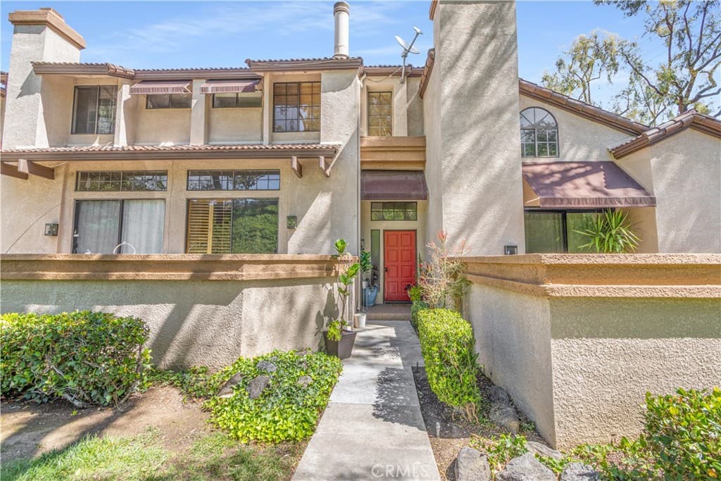 Condo at 11 Wildflower Pl, Pomona — photo 3 of 12