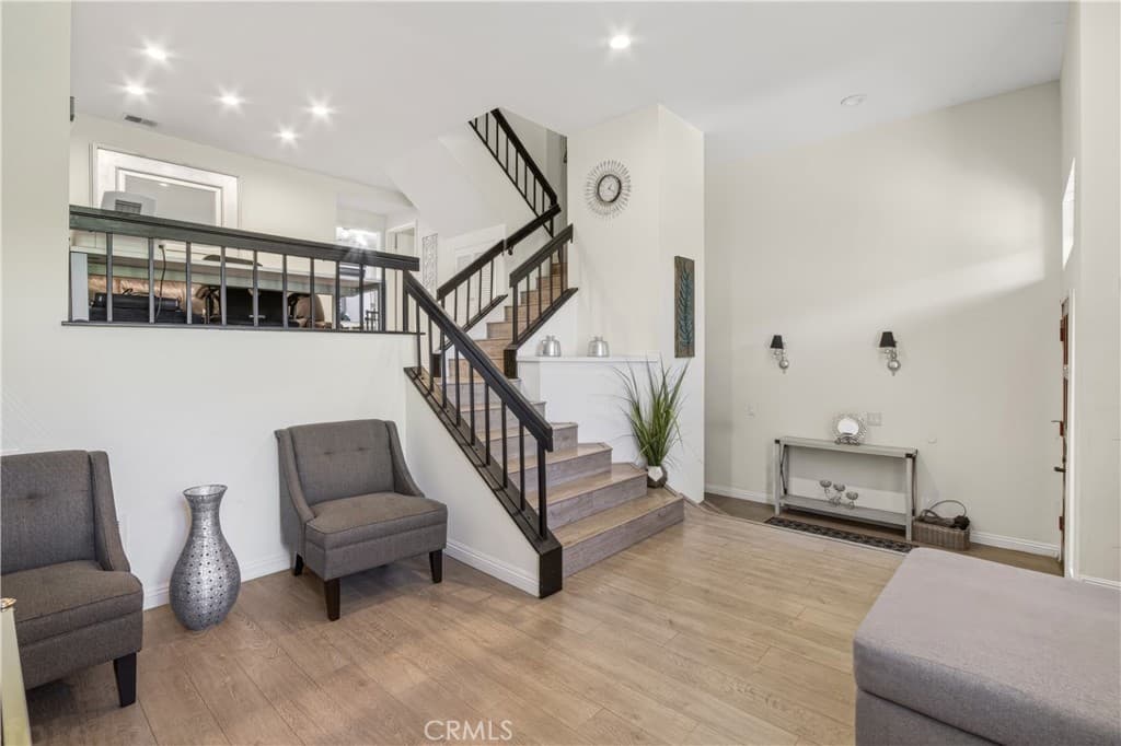Condo at 11 Wildflower Pl, Pomona — photo 8 of 12