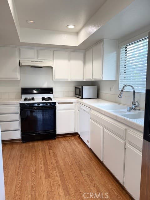 Condo at 2317 E Curtis ct E 9, Glendora — photo 9 of 11