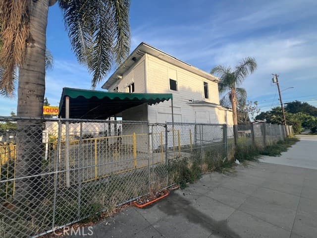 Home at 604 E Mission, Pomona — photo 6 of 12