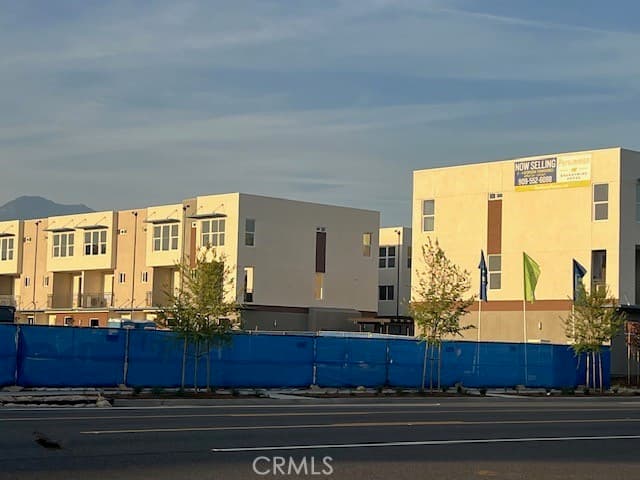 Home at 604 E Mission, Pomona — photo 10 of 12