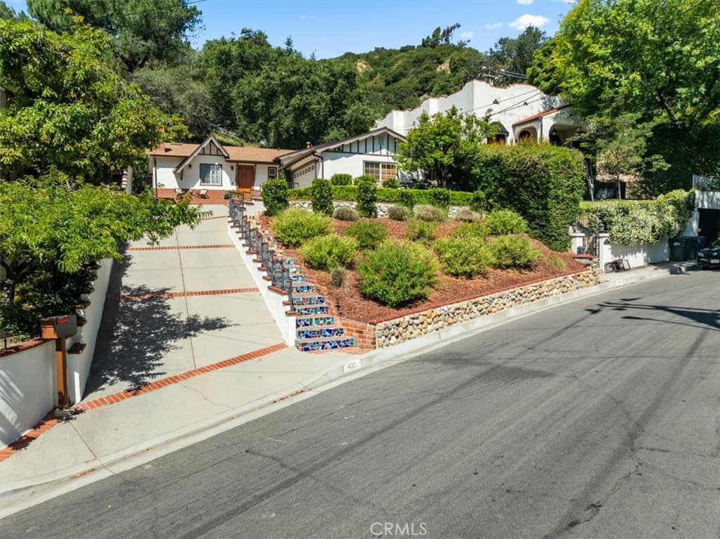 Home at 431 Highland, Monrovia — photo 3 of 12