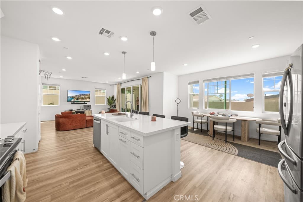 Home at 2860 Sapphire Road, La Verne — photo 12 of 12