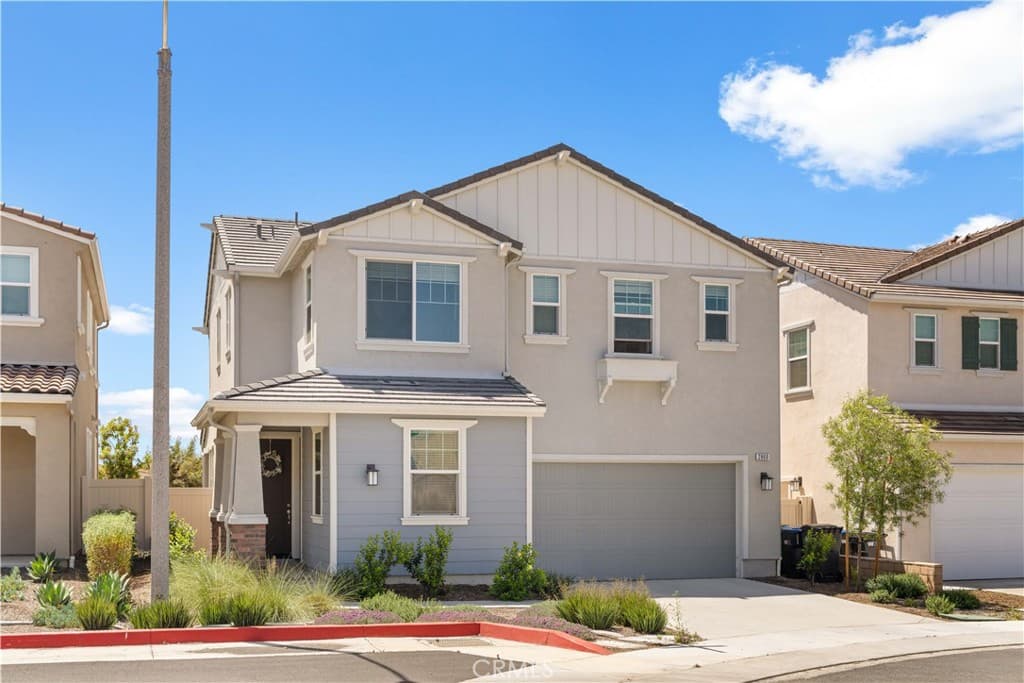 Home at 2860 Sapphire Road, La Verne — photo 3 of 12