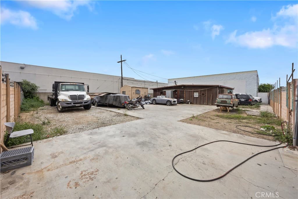 Commercial at 2052 Mountain View, South El Monte — photo 4 of 5