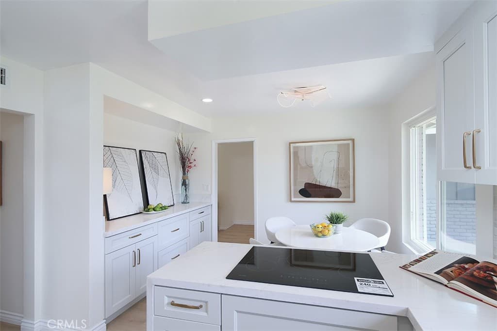 Home at 255 Sharon, Arcadia — photo 9 of 12