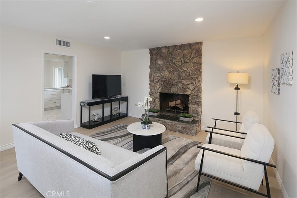 Home at 255 Sharon, Arcadia — photo 10 of 12