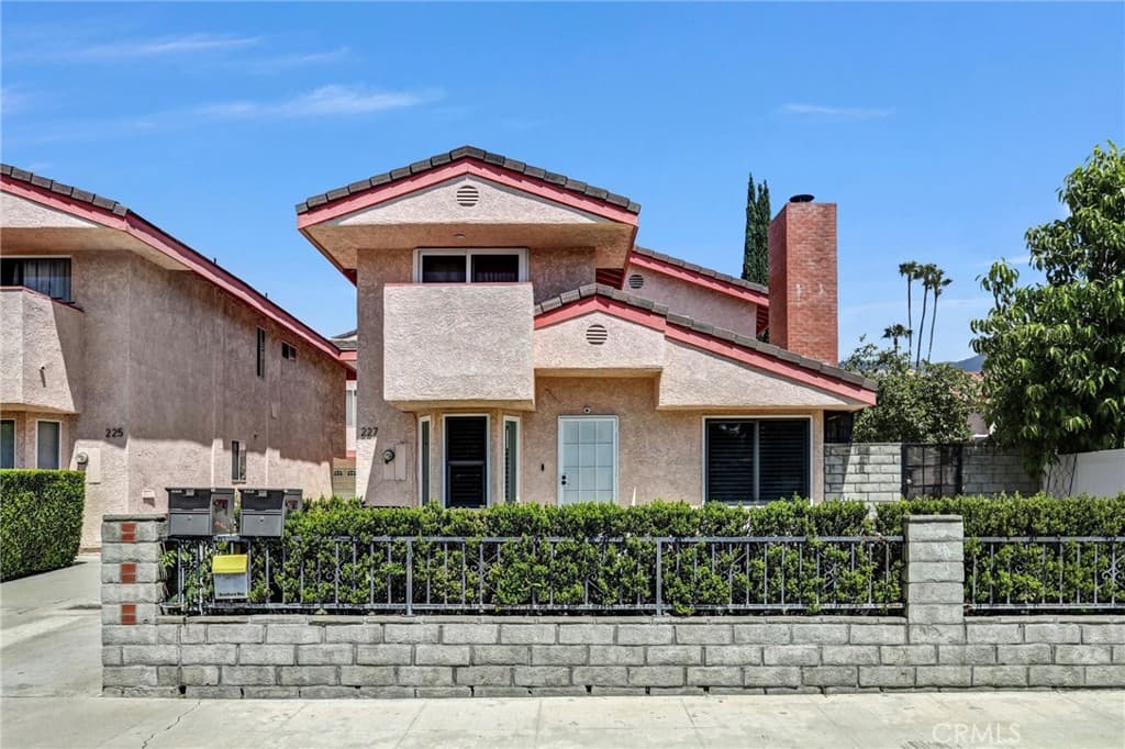 Townhouse at 227 California Street A, Arcadia — photo 1 of 12