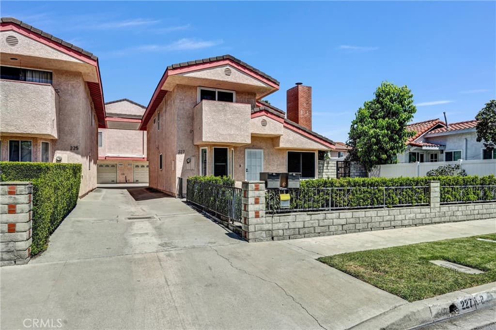Townhouse at 227 California Street A, Arcadia — photo 2 of 12