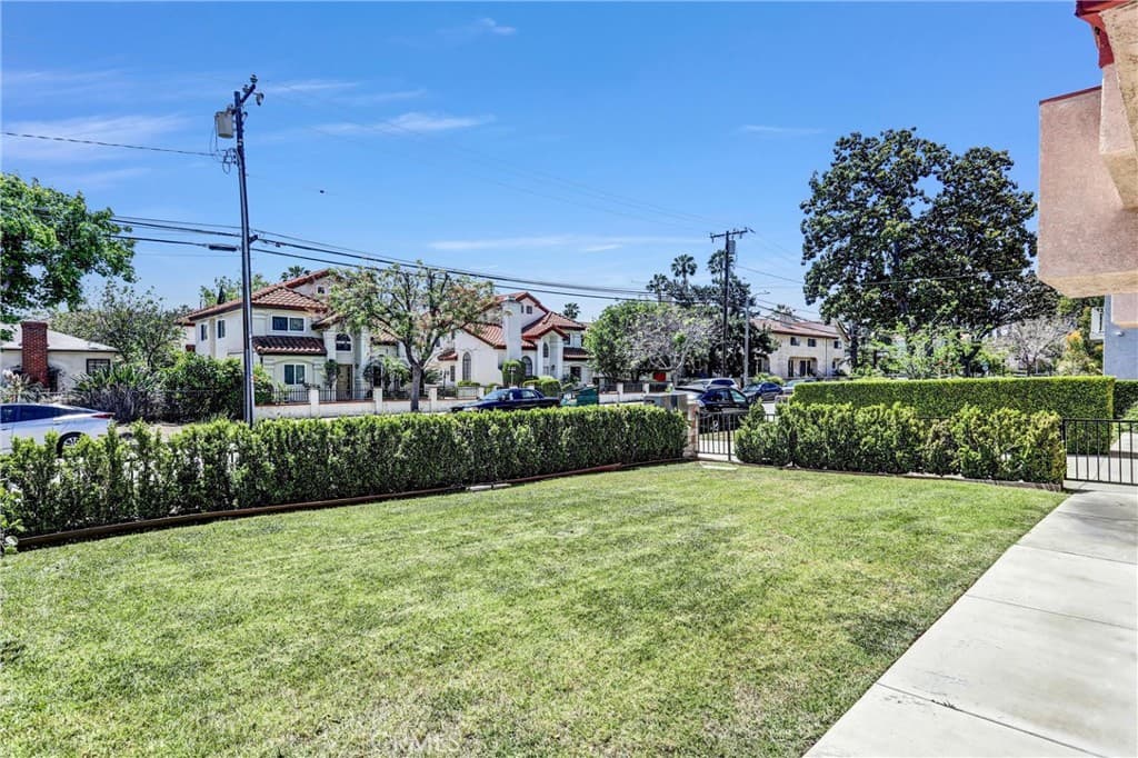 Townhouse at 227 California Street A, Arcadia — photo 4 of 12