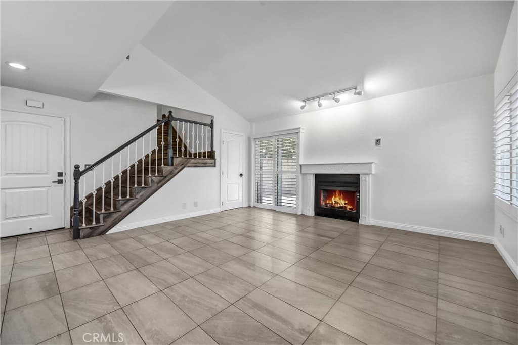 Townhouse at 227 California Street A, Arcadia — photo 10 of 12