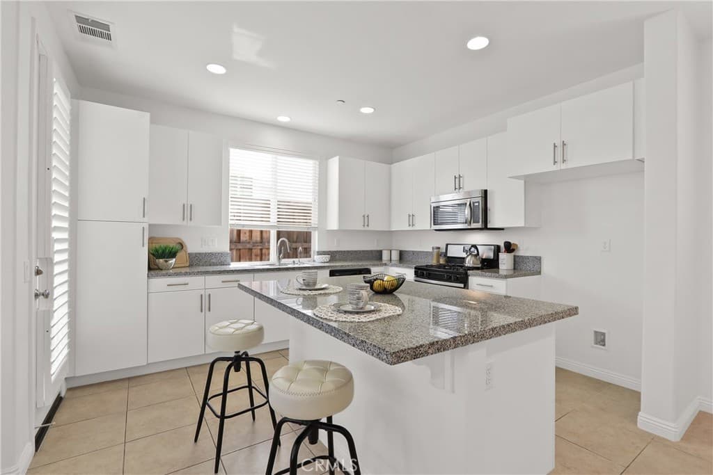 Townhouse at 27 Linden, Temple City — photo 7 of 12