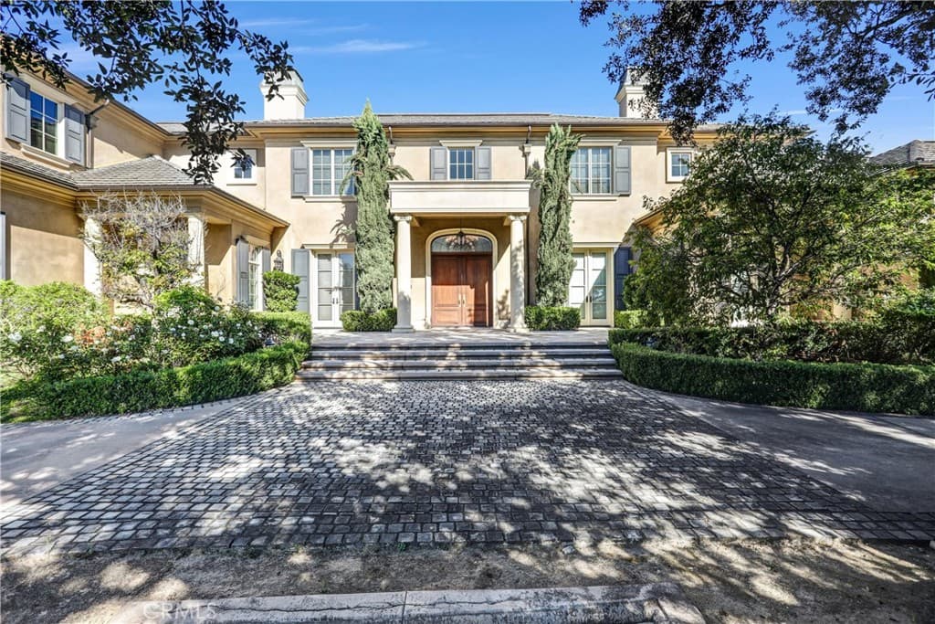 Home at 729 Anoakia, Arcadia — photo 1 of 12