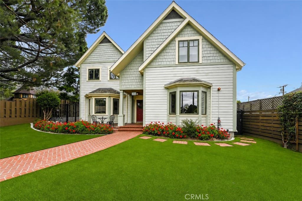 Home at 264 Norumbega, Monrovia — photo 1 of 12
