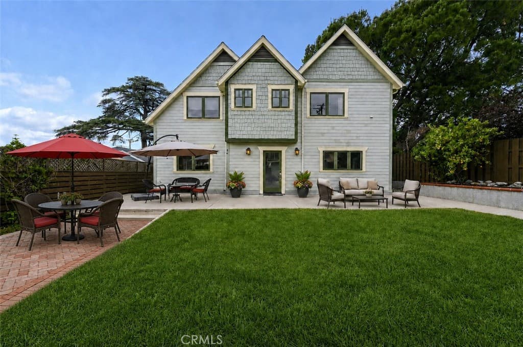 Home at 264 Norumbega, Monrovia — photo 2 of 12