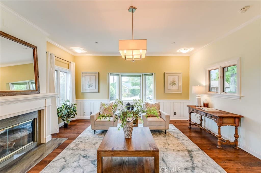 Home at 264 Norumbega, Monrovia — photo 6 of 12