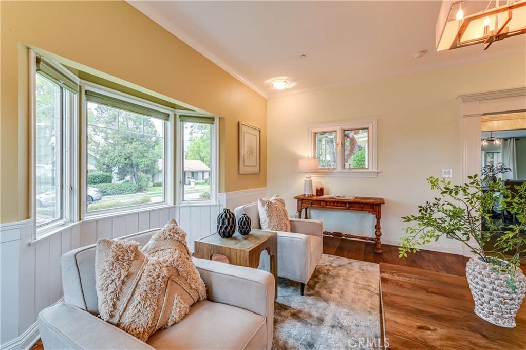 Home at 264 Norumbega, Monrovia — photo 7 of 12
